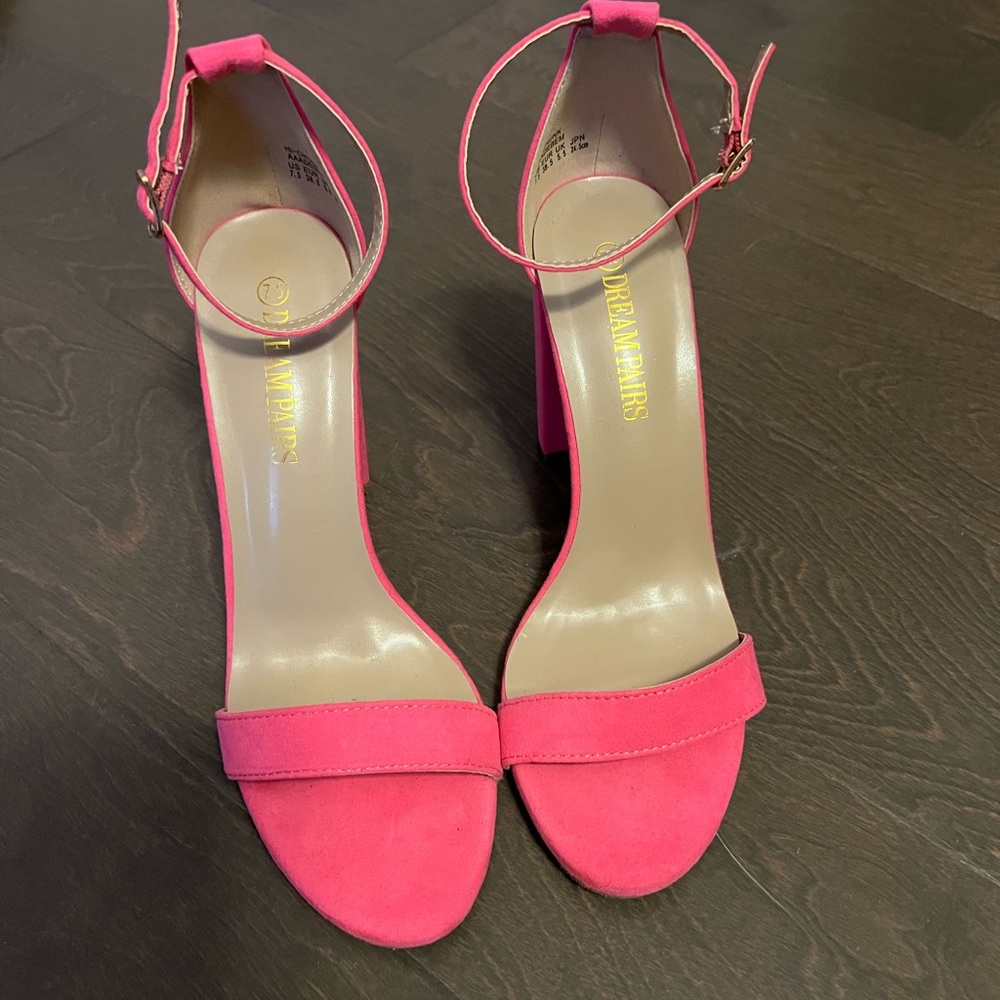 Pink heals size: 7.5